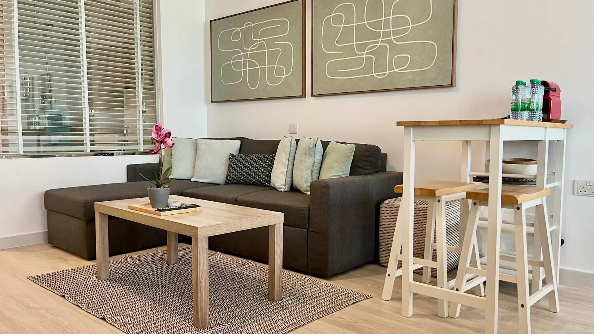 Boutique Studio In Palm Jumeirah - Stunning View Dubai Apartment